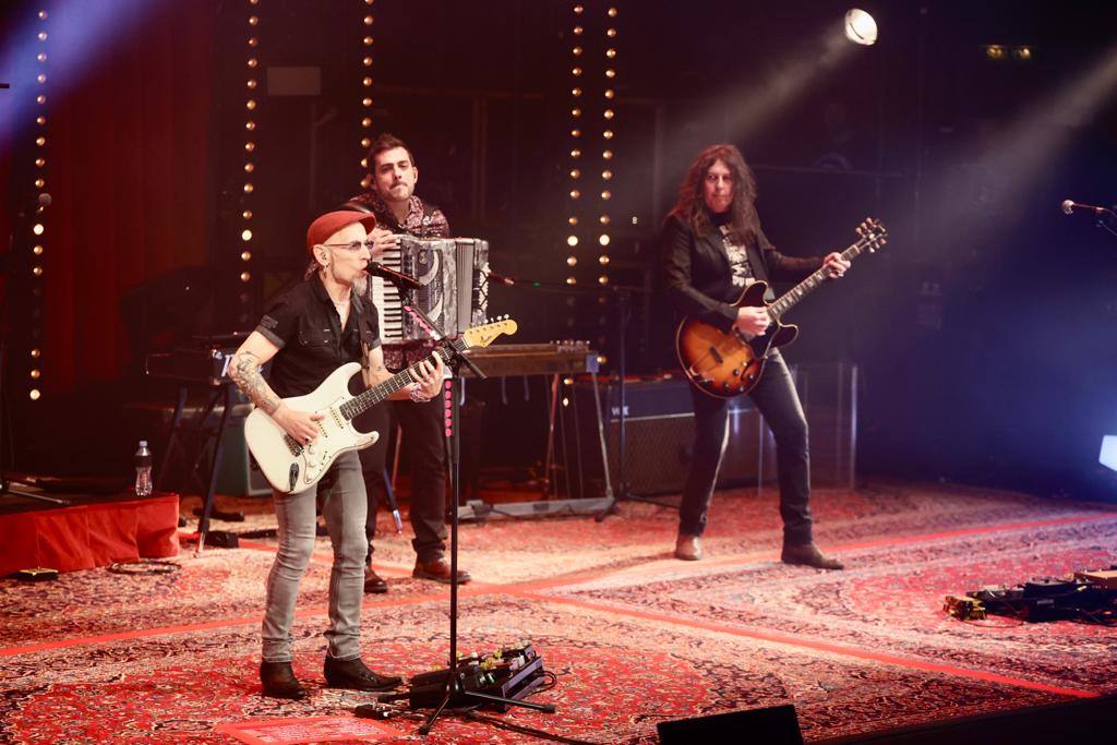 Fotos El Alfredo Kraus, hasta la bandera para ver a Fito & Fitipaldis